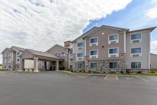 hotels in spanaway wa|comfort suites delavan.